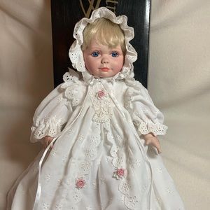 Little Valentina - Vintage Westminster Doll Collection 1998